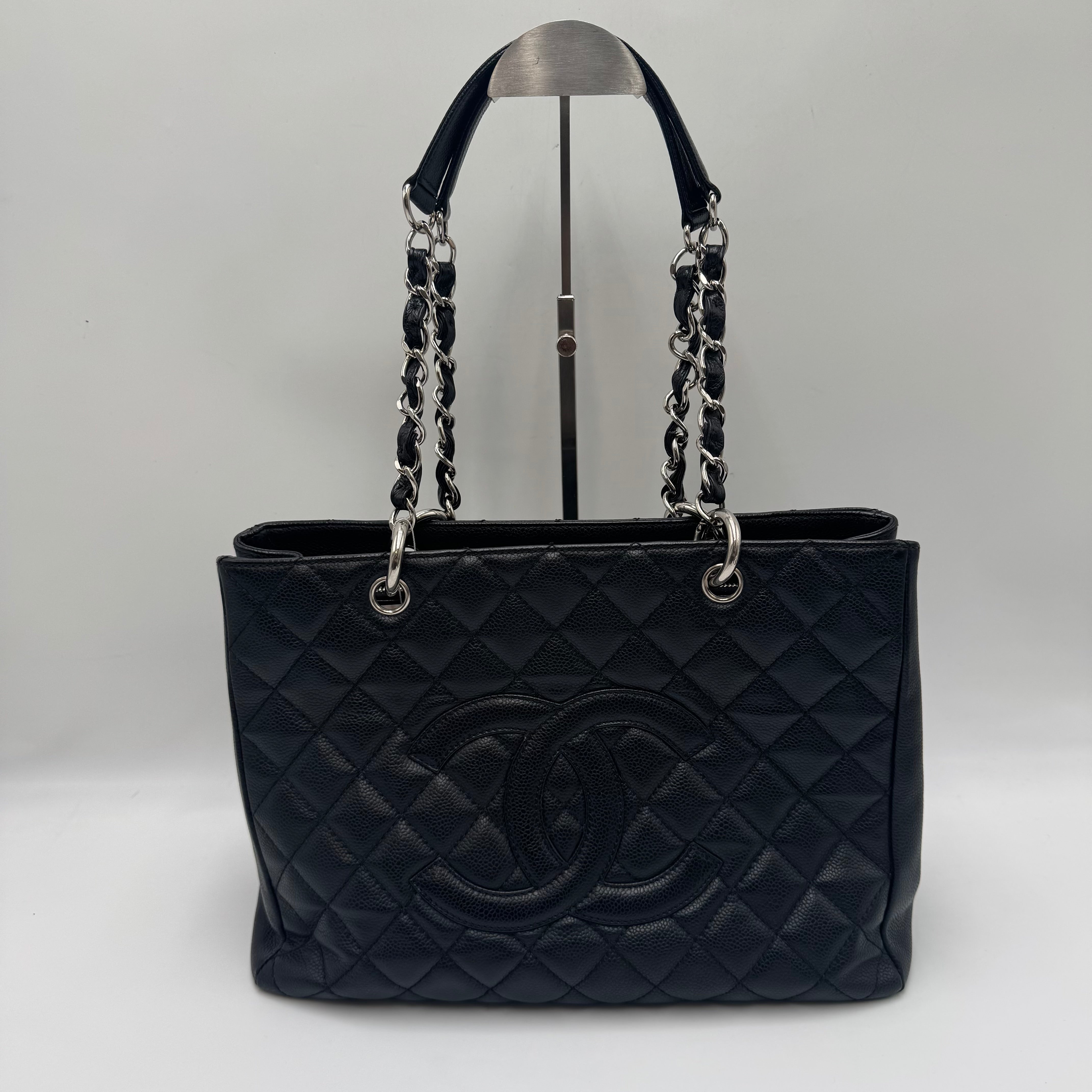 Chanel GST 32 Caviar SHW - The Real Maluho